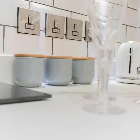 Mop Fair Sunny Garden Town Centre - Pass The Keys Ulverston