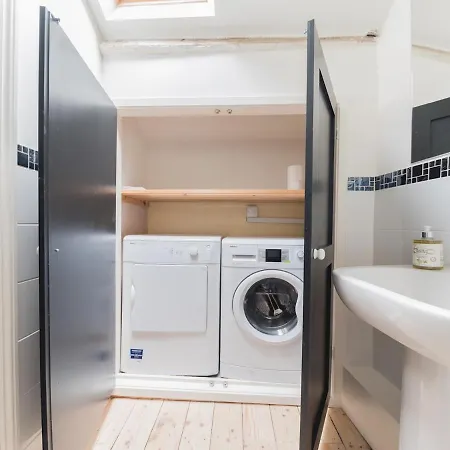 Mop Fair Sunny Garden Town Centre - Pass The Keys 펜션 *