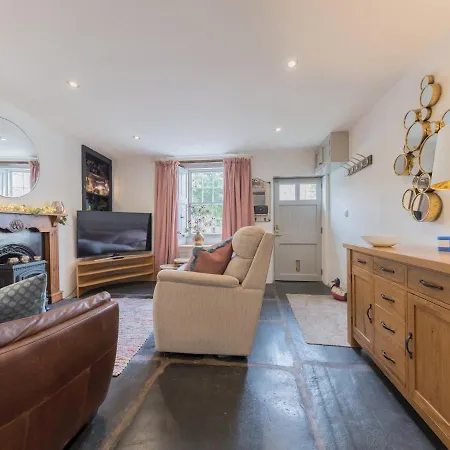 펜션 Mop Fair Sunny Garden Town Centre - Pass The Keys *