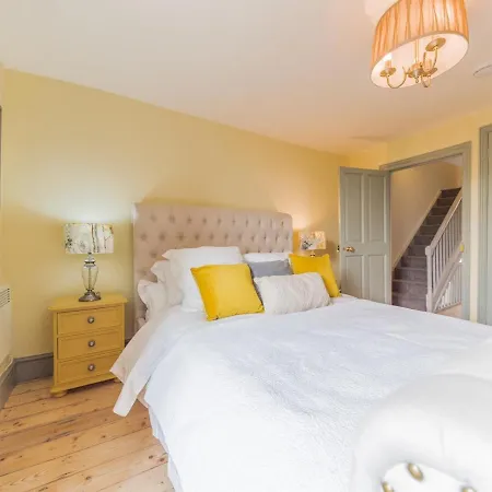 펜션 Mop Fair Sunny Garden Town Centre - Pass The Keys *