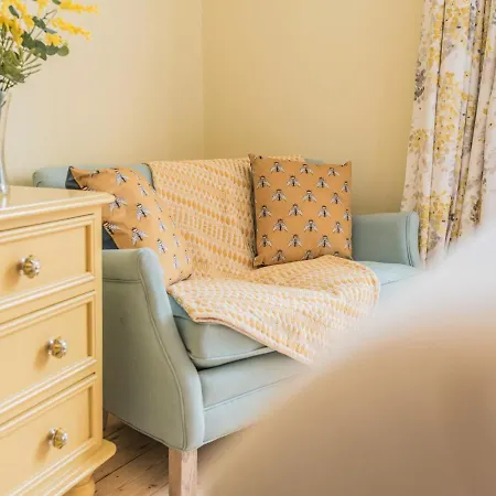 Mop Fair Sunny Garden Town Centre - Pass The Keys 펜션