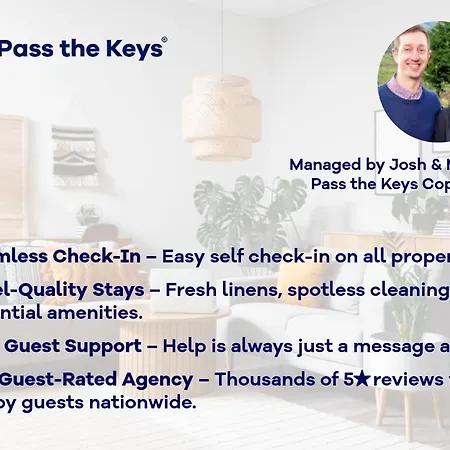 Mop Fair Sunny Garden Town Centre - Pass The Keys * 울버스톤